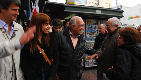 Los candidatos de JUNTOS en Unen por Flores Los candidatos de JUNTOS en Unen por Flores