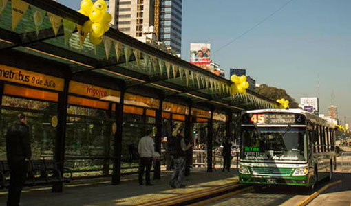 Metrobus en la 9 de Julio