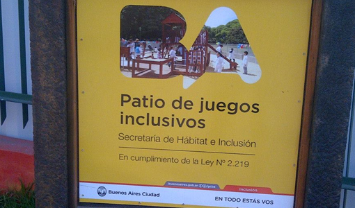 Plaza Pirilo del Bajo Flores Plaza Pirilo del Bajo Flores