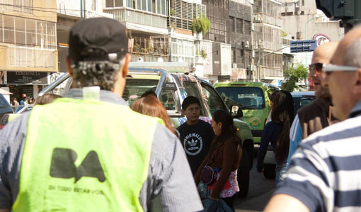 Operativo contra manteros y la venta ilegal Operativo contra manteros y la venta ilegal