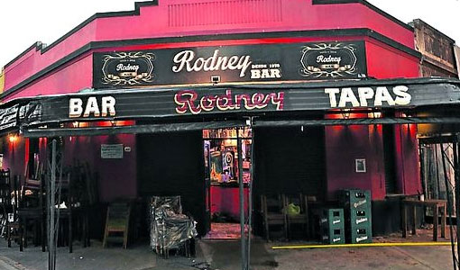 Reabre el mítico bar de la calle Rodney Comentar