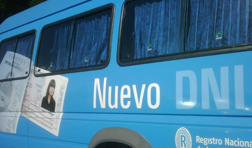 Desde julio, sólo se podrá viajar con el nuevo DNI