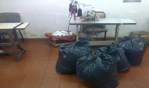 Secuestran de un taller clausurado máquinas de coser Secuestran de un taller clausurado máquinas de coser