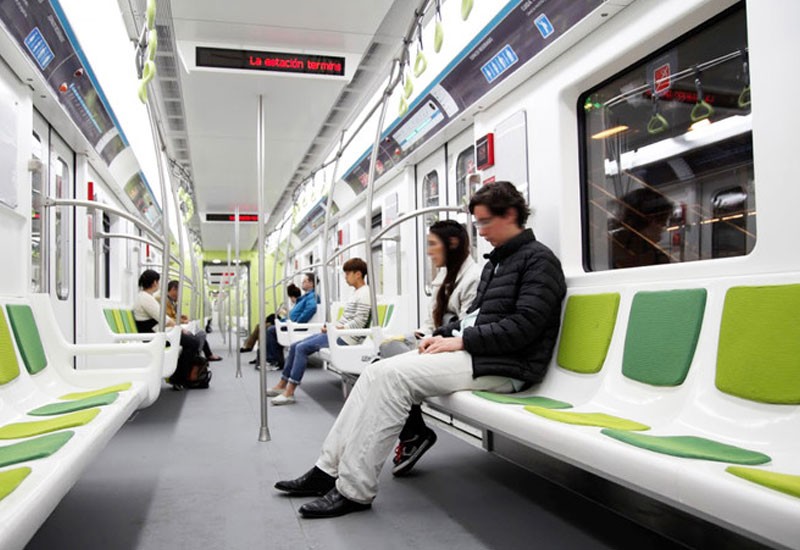 La línea A del subte estrenó nuevos coches