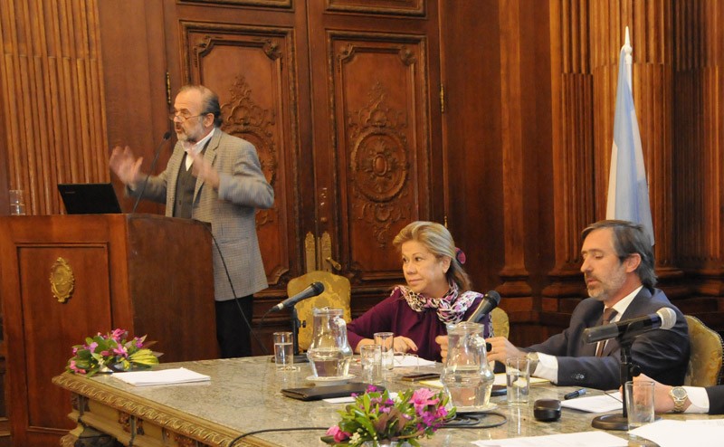 Realizan Jornada sobre Violencia y Sociedad Realizan Jornada sobre Violencia y Sociedad