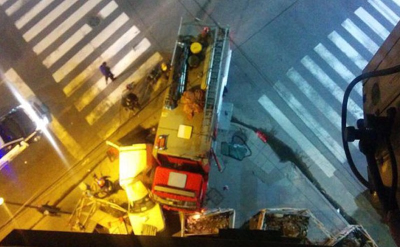 Una camioneta impactó contra un camión de bomberos Una camioneta impactó contra un camión de bomberos