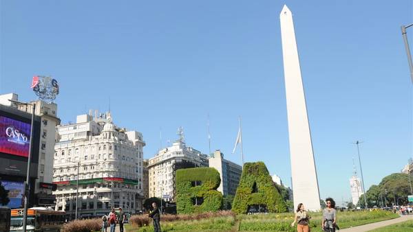 El Obelisco porteño cumplio 80 años El Obelisco porteño cumplio 80 años