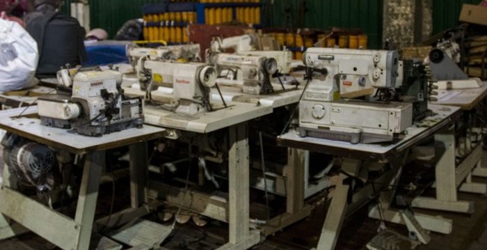 Donaron máquinas de coser de talleres clandestinos Donaron máquinas de coser de talleres clandestinos