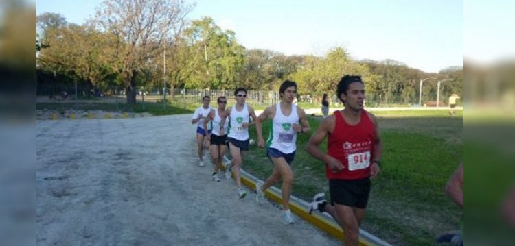 Quejas por el estado de la pista de Parque Chacabuco Quejas por el estado de la pista de Parque Chacabuco