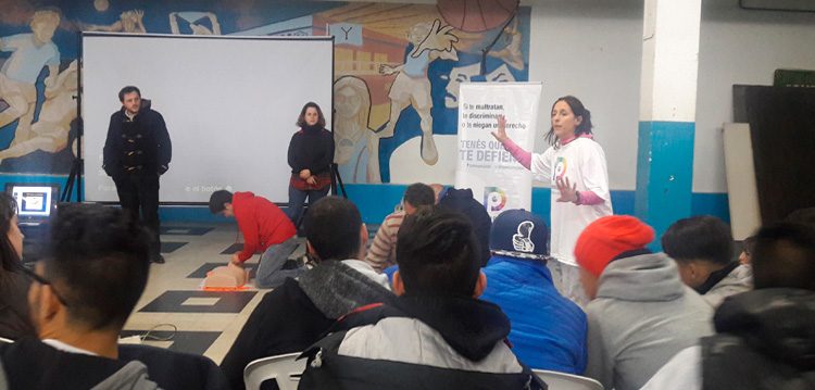 Capacitación sobre RCP En El Club Yupanqui Capacitación sobre RCP En El Club Yupanqui