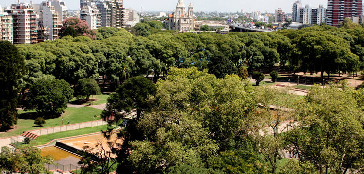 Vecinos de Parque Chacabuco buscan proteger el parque