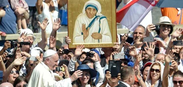 El Papa Fransisco canonizó a la madre Teresa de Calcuta