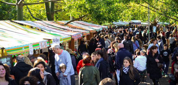 Buenos Aires Market en Parque Chacabuco Buenos Aires Market en Parque Chacabuco
