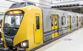 Se postergo el cambio de horario en el subte