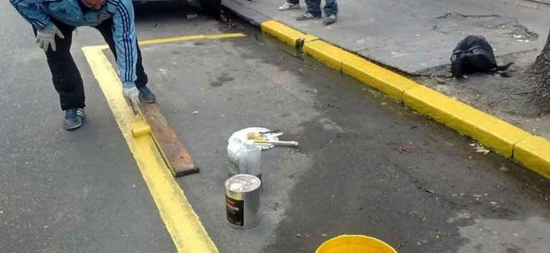 Demarcación de estacionamiento exclusivo para personas con discapacidad Demarcación de estacionamiento exclusivo para personas con discapacidad
