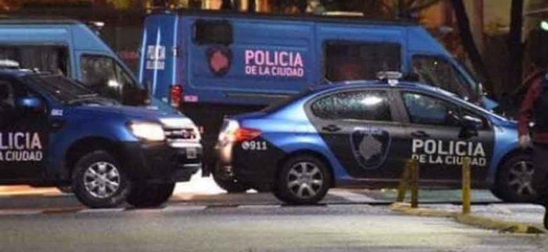 Delincuentes tomaron de rehenes a policías en Parque Chacabuco