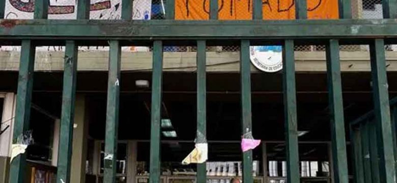 Comenzaron a levantar las tomas de colegios secundarios Comenzaron a levantar las tomas de colegios secundarios