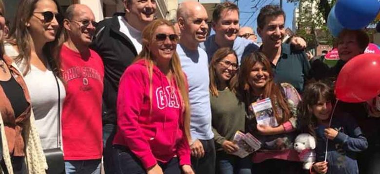 Larreta visito y recorrió Flores para dialogar con los vecinos Larreta visito y recorrió Flores para dialogar con los vecinos