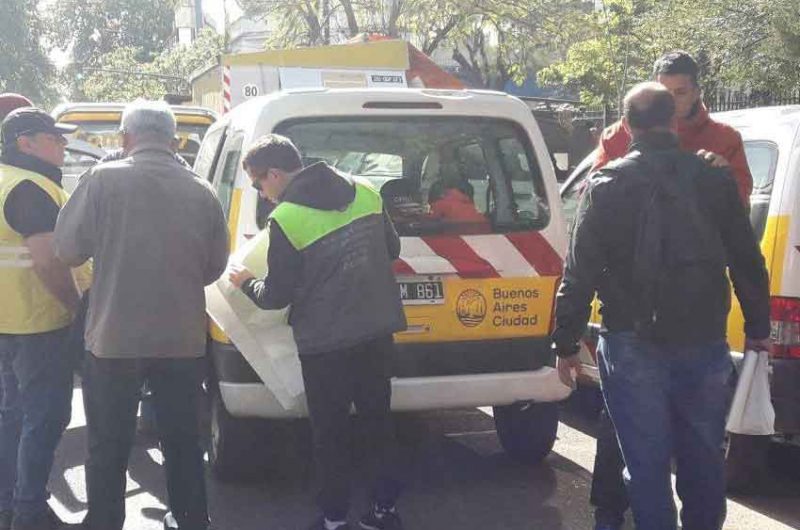 Operativo contra la venta ilegal en la avenida Avellaneda