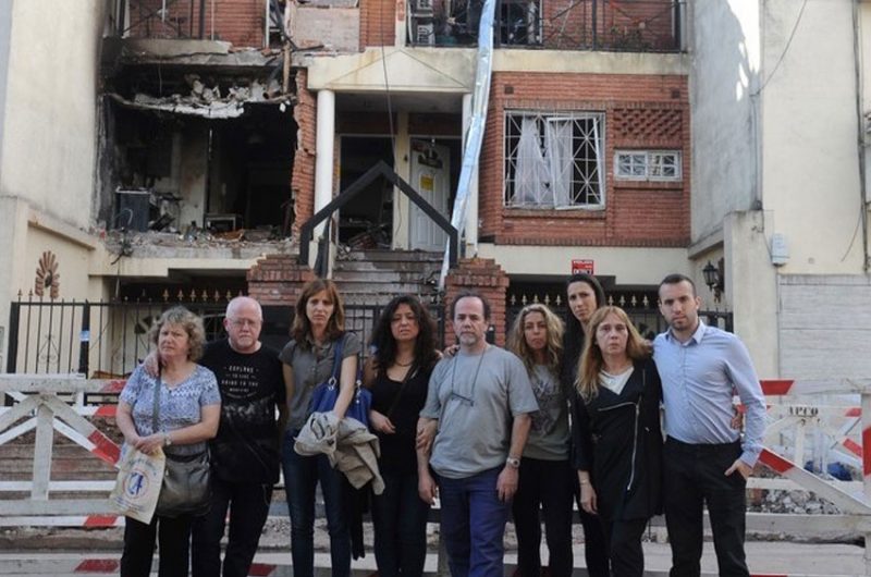 El drama de las cinco familias tras la explosión en la calle Neuquén