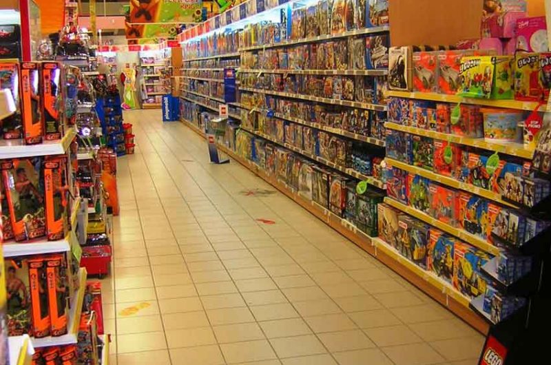 Operativo contra la venta de juguetes peligrosos Operativo contra la venta de juguetes peligrosos