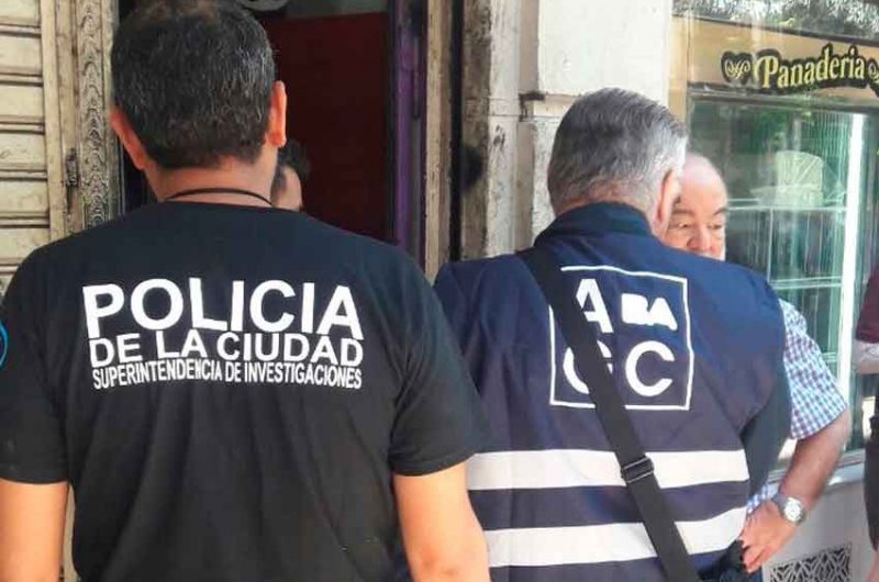 Operativo en locales de alimentos en Capital