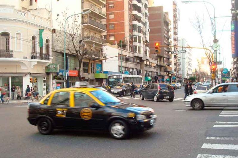 Policía se enfrentó con un delincuente en Flores Policía se enfrentó con un delincuente en Flores