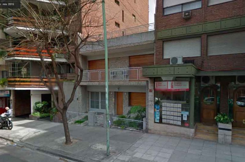 Tiroteo con ladrones que robaban en una inmobiliaria de Flores Tiroteo con ladrones que robaban en una inmobiliaria de Flores