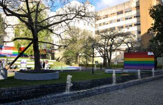 Renovación de la plaza Roberto Arlt