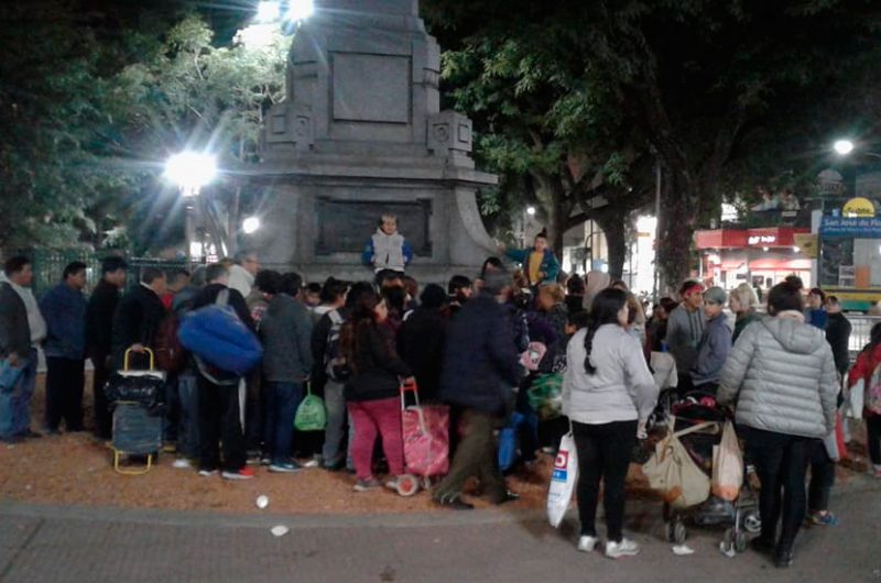 Vecinos crean grupo para ayudar a personas en situación de calle