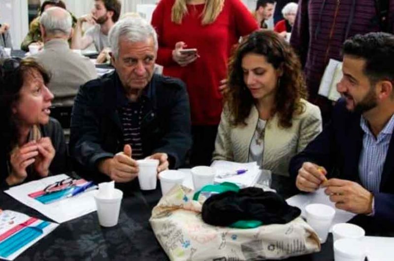 Vecinos de Flores debatieron iniciativas para su barrio Vecinos de Flores debatieron iniciativas para su barrio