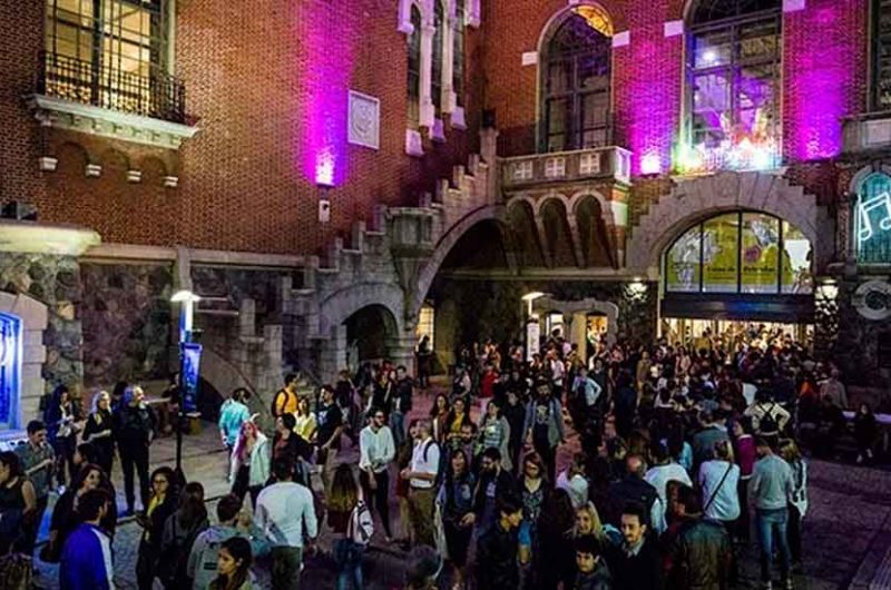 Una multitud disfrutó de La noche de los Museos