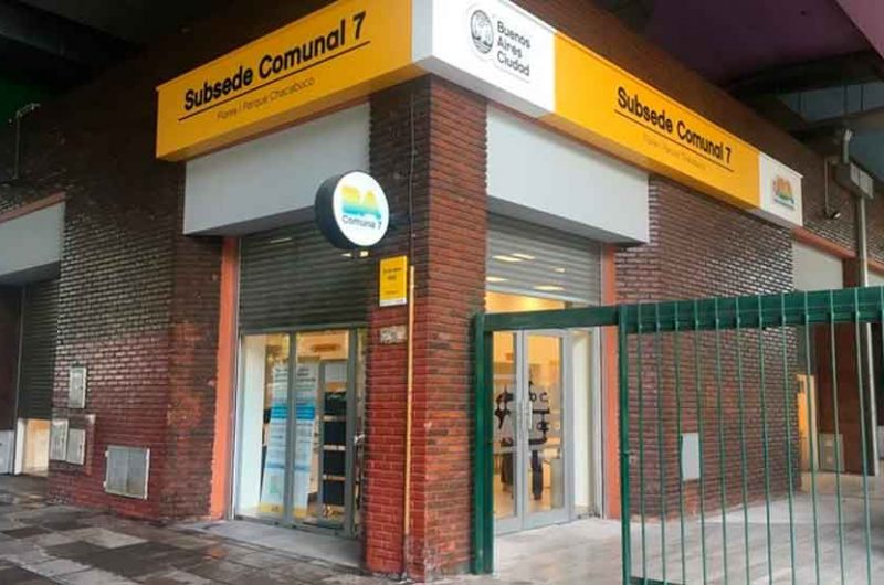 El jefe de Gabinete porteño recorrió la subsede comunal El jefe de Gabinete porteño recorrió la subsede comunal