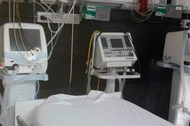 Acto de entrega de dos respiradores al hospital Piñero Acto de entrega de dos respiradores al hospital Piñero