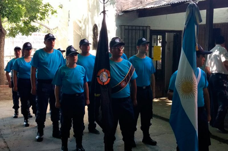Presentación de los Bomberos Voluntarios de Flores Presentación de los Bomberos Voluntarios de Flores