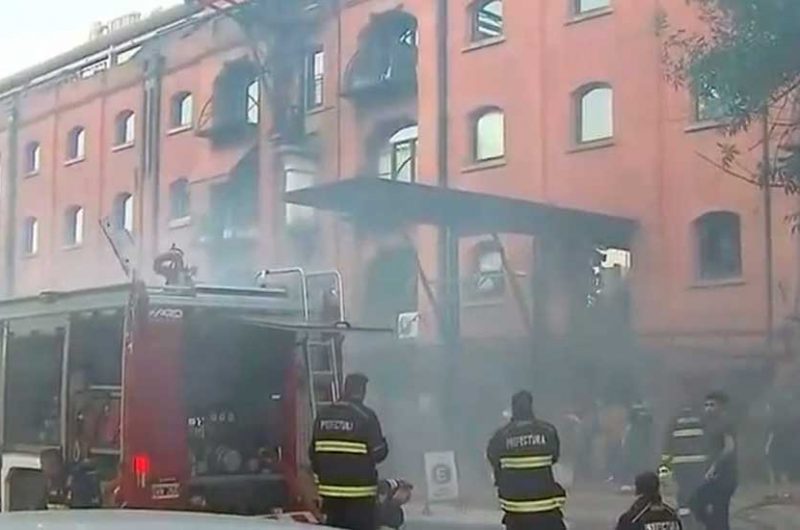 Se incendió un restaurante en Puerto Madero