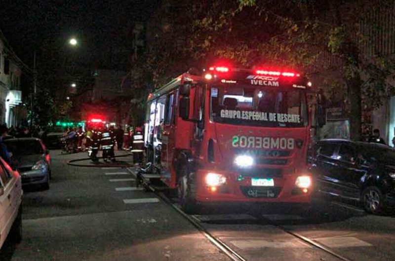 Más de 40 personas rescatadas por Bomberos en incendio
