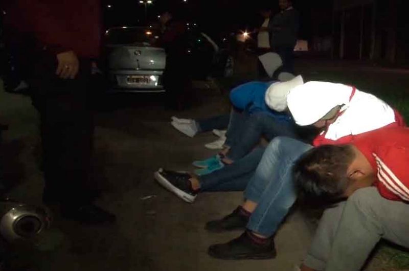 Seis detenidos por intentar escapar de un control de tránsito Seis detenidos por intentar escapar de un control de tránsito