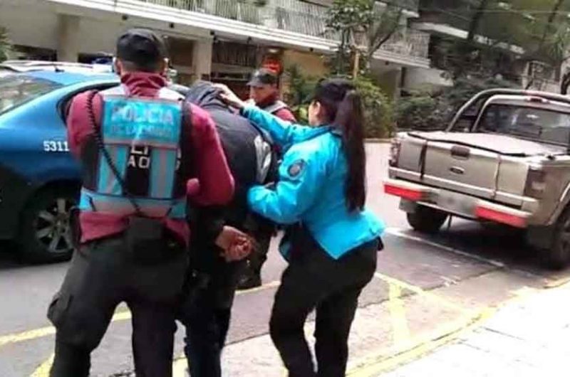Policía de la Ciudad detuvo a un «canguro» colombiano 