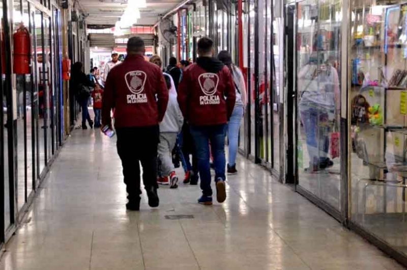 Varios detenidos por comercializar celulares robados