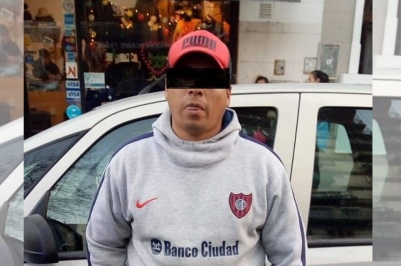 La Policía detuvo a tres dealers peruanos en Caballito La Policía detuvo a tres dealers peruanos en Caballito