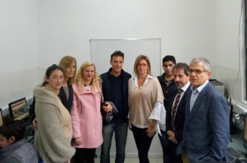 El Consejo de la Magistratura donó computadoras a un centro de menores El Consejo de la Magistratura donó computadoras a un centro de menores