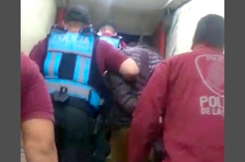 Fueron vistos robando a través de las cámaras del C.M.U. Fueron vistos robando a través de las cámaras del C.M.U.