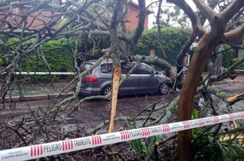 Los barrios más afectados por lluvias fueron Flores y Devoto