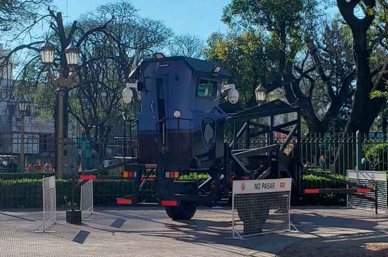 Torre de videovigilancia móvil en Plaza Flores