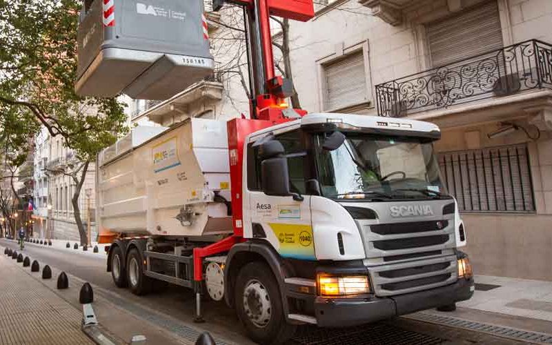 Se solicita no sacar la basura hoy 31 de diciembre Se solicita no sacar la basura hoy 31 de diciembre
