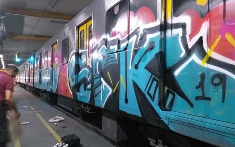 Condena récord para grafiteros que vandalizaron un tren