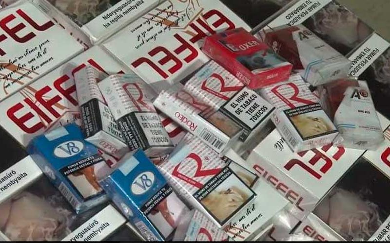 Detienen a un hombre con más de diez mil atados de cigarrillos de contrabando