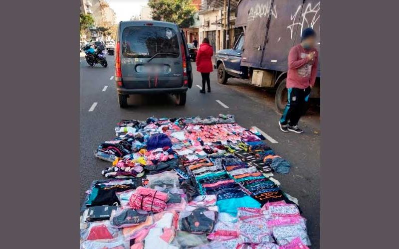 Más de 2.500 prendas apócrifas secuestradas Más de 2.500 prendas apócrifas secuestradas