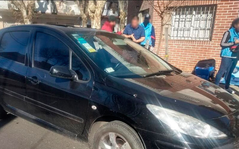 Detienen a un dealer en Villa Luro y allanan su casa en Caballito